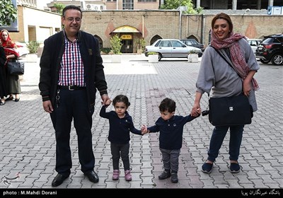 Iranian Twins Convene to Celebrate Twins and Multiples National Day