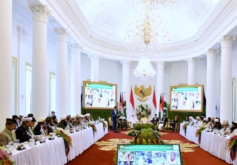 پایان نشست علما در اندونزی؛ دولت افغانستان و طالبان گفت‌وگوهای صلح را آغاز کنند