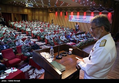 رونمایی از کتاب الگوی فرماندهی مطلوب