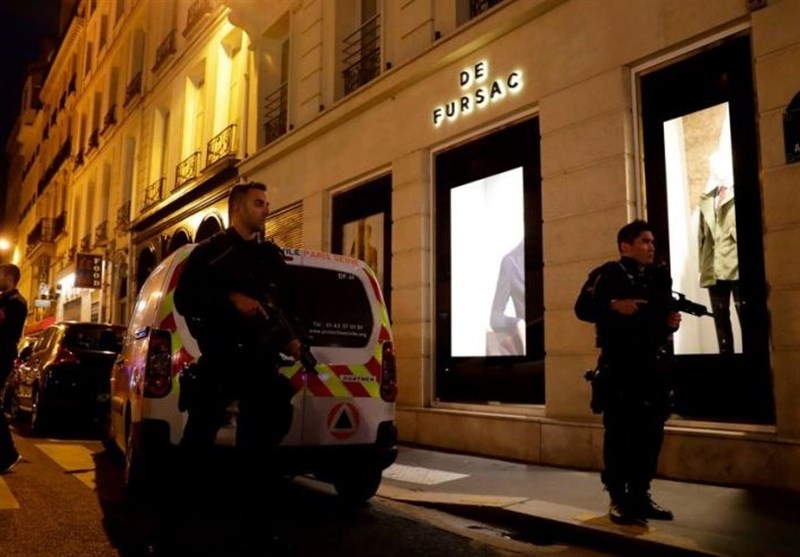 عامل حمله با چاقو در پاریس بازداشت شد/وی 20 ساله و اهل چچن است