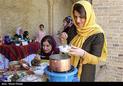 سنندج: موسم بہار کی سبزیوں سے بنے کھانوں کا ثقافتی میلہ