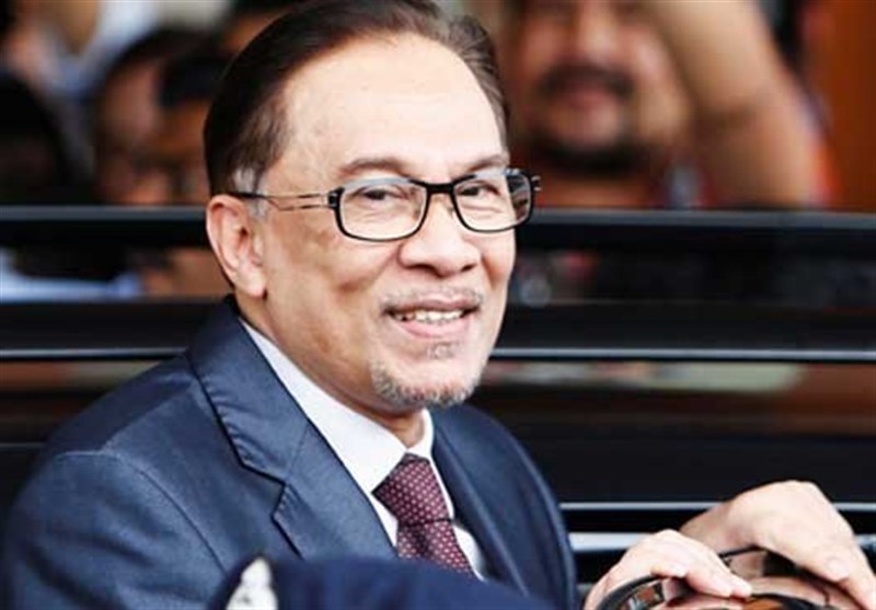 Malaysia Begins By-Election Vote to Pave Anwar&apos;s Return