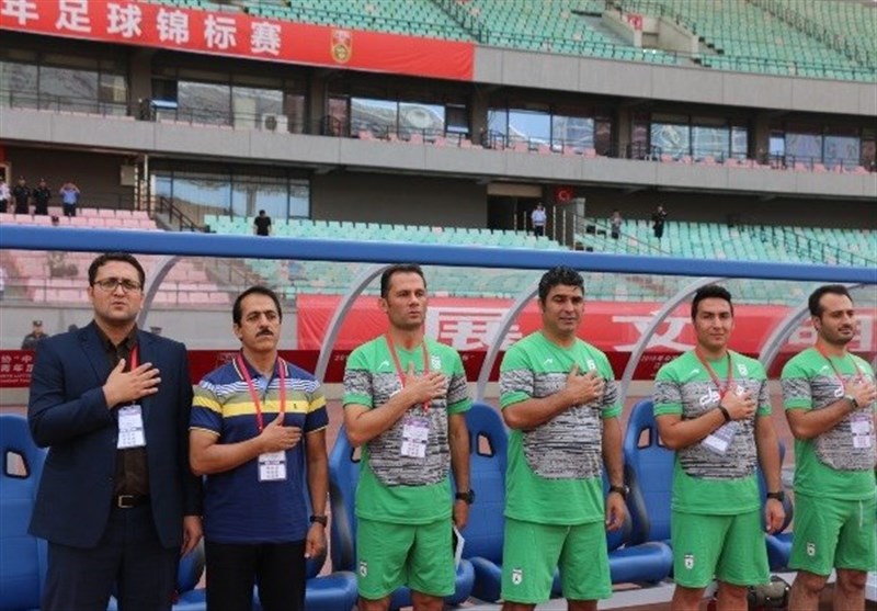 چمنیان: ویترین فوتبال کشور فقط المپیک را کم دارد/ باشگاه‌ها از تیم امید حمایت کنند