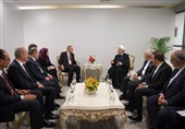 روحانی در دیدار با اردوغان: گسترش مناسبات ایران و ترکیه به نفع دوملت و تقویت ثبات و امنیت در منطقه است