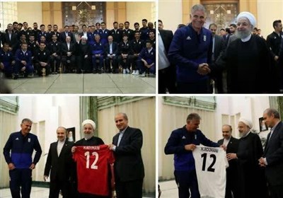 روحانی یستقبل أعضاء المنتخب الایرانی لکرة القدم