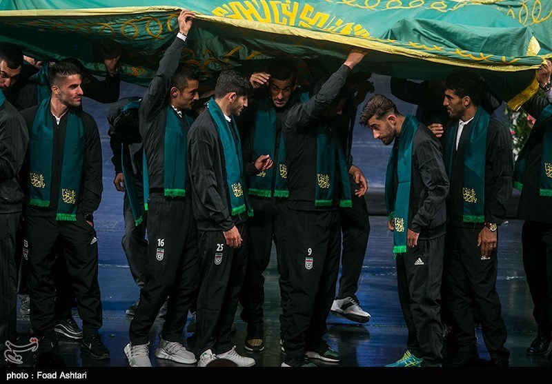 Iranian Officials See Off Members of Team Melli