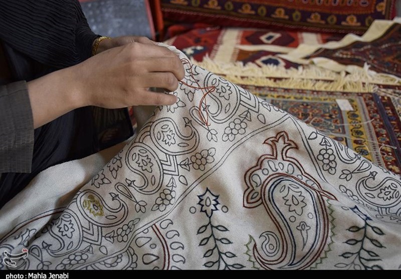 کرمان| مراحل دوخت &quot;پته&quot; هنر دستان زنان کرمانی به روایت تصویر