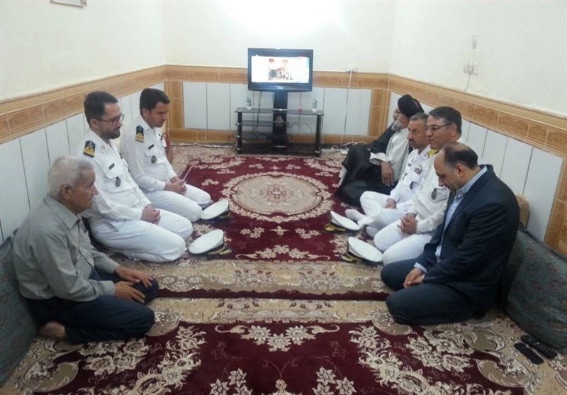 خوزستان|دیدار کارکنان پایگاه دریایی خرمشهر با خانواده شهدا