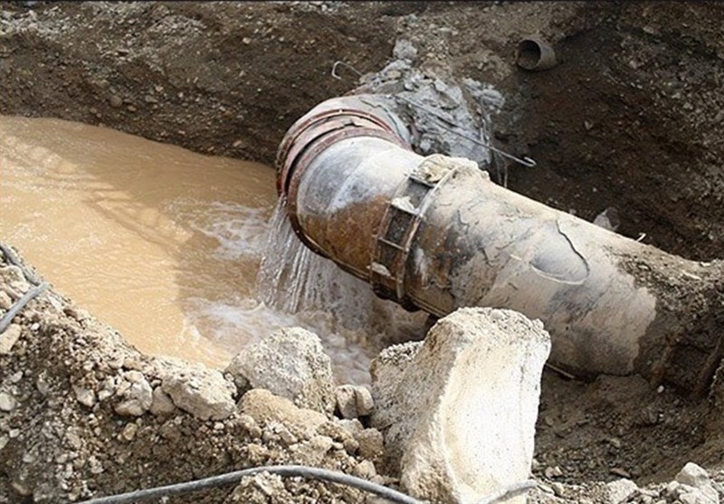 کرمان| 30 درصد شبکه آب و فاضلاب جیرفت فرسوده است