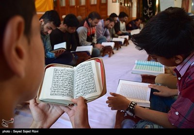 با آغاز ماه مبارک رمضان در کشمیر جلسات قرائت و تفسیر قرآن در مساجد و حسینیه ها برگزار میشود