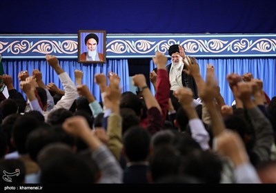 Leader Meets Iranian University Students