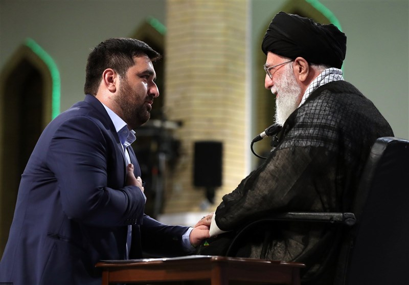 دیدار دانشجویان با امام خامنه‌ای | اخگرپور: برخی اساتید دانشگاه کارشان پمپاژ ناامیدی نسبت به آینده نظام است
