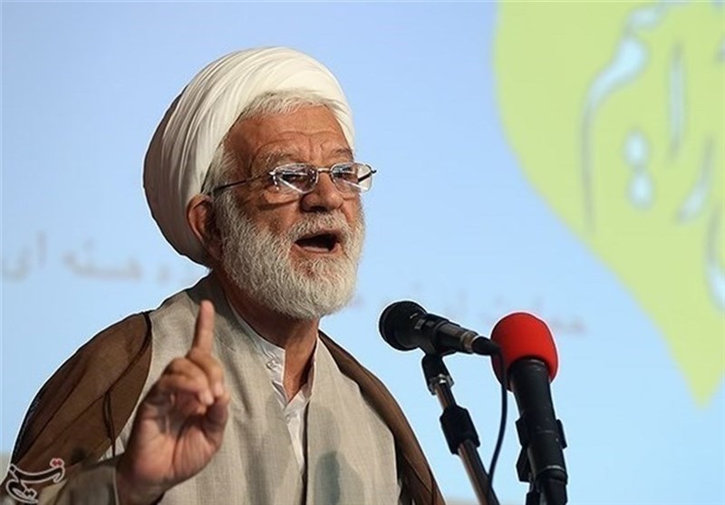 فعال سیاسی اصلاح‌طلب: روحانی گاهی فراموش می‌کند رئیس دولت است/ تیم اقتصادی کابینه تغییر کند