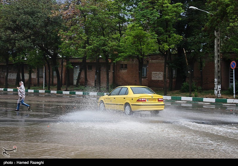 رگبار، رعد و برق و احتمال بارش تگرگ در تهران و 5 استان کشور