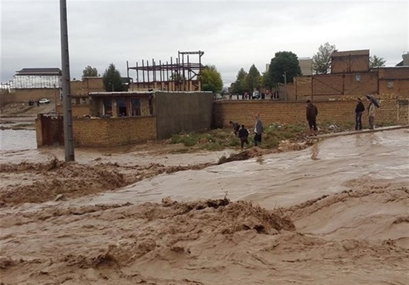 سیلاب به تمام روستاهای پلدختر خسارت زد؛ دیواره‌های ساحلی رودخانه‌ها تخریب شد