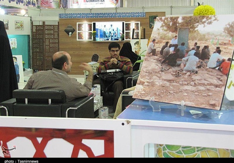 اصفهان| پای درد دل فعالان قرآنی اصفهان در نمایشگاه قرآن و عترت؛ سطح کیفی ‌نمایشگاه افزایش یابد