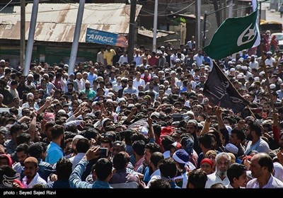 مقبوضہ کشمیر؛ شہید نوجوان کی تدفین اور بھارتی فوج کیساتھ جھڑپیں