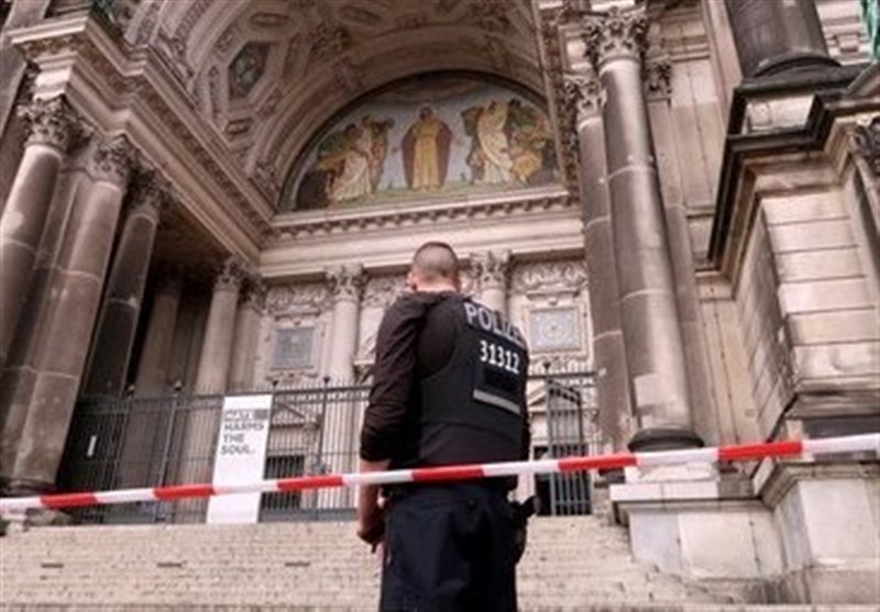 تیراندازی در کلیسای جامع برلین/ 2 نفر زخمی شدند