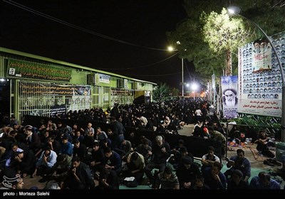 Iranian Muslims Attend Religious Ceremonies to Mark Laylat Al-Qadr