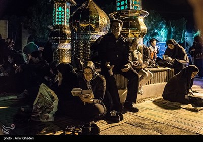 Iranian Muslims Attend Religious Ceremonies to Mark Laylat Al-Qadr