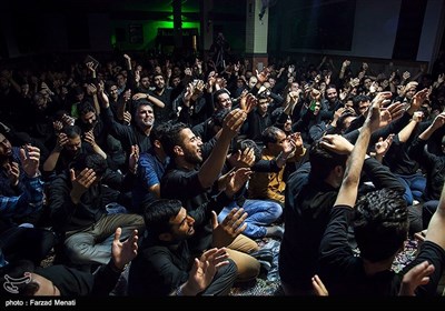 Iranian Muslims Attend Religious Ceremonies to Mark Laylat Al-Qadr