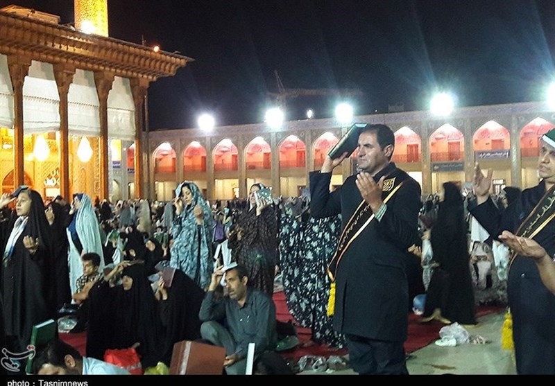 شیراز| طنین ندای &quot;الغوث&quot; مردم شیراز در حرم شاهچراغ (ع)
