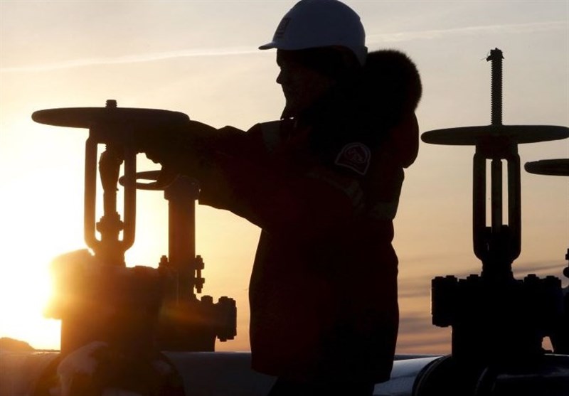 الجزائر تتوقع استقرار أسعار النفط العالمیة