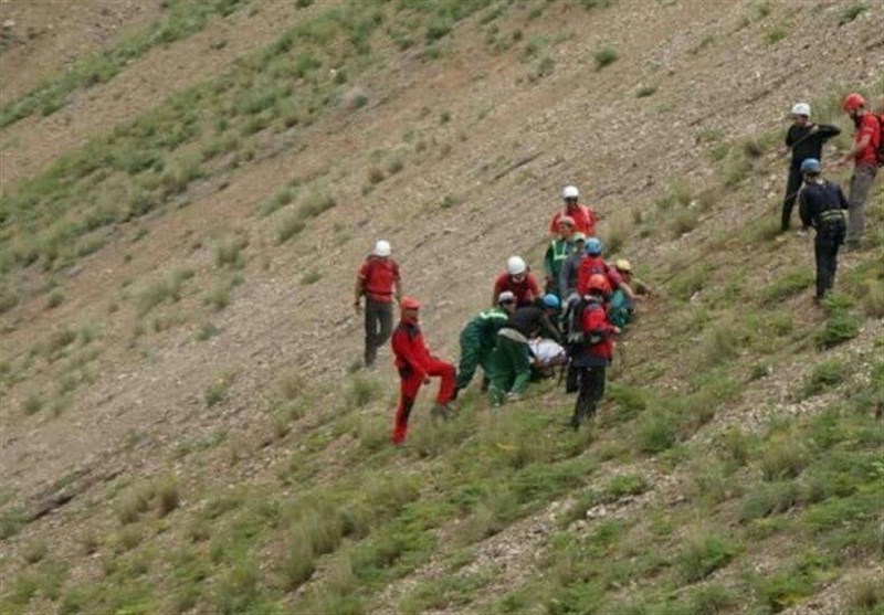 یک کوهنورد در دره الموت قزوین سقوط کرد