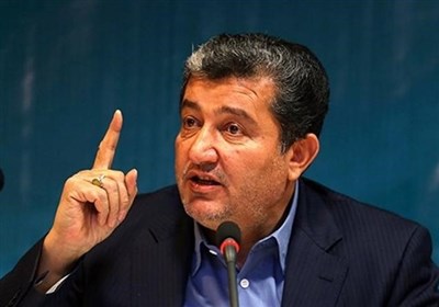 بازداشت مقام مرتبط با ثبت سفارشهای جعلی خودرو/گمرک و وزارت صنعت پاسخگو باشند