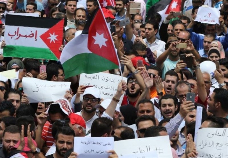 تحولات اردن|دومین عقب نشینی عبدالله دوم/ قانون مالیات بر درآمد از دستور خارج شد