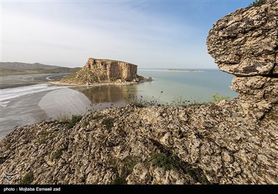 کاظم‌داشی تکه سنگ بزرگ و جزیره‌وار در شمال غربی دریاچه ارومیه است.