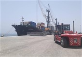 سیستان و بلوچستان| کشتی غول پیکر اقیانوس‌پیما در چابهار پهلو گرفت