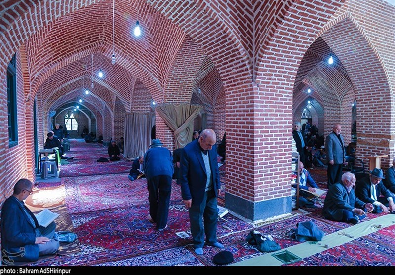 1700 مسجد در استان لرستان امام جماعت ندارد