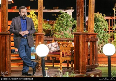 حسن سلطانی مجری برنامه تلویزیونی ماه نشان