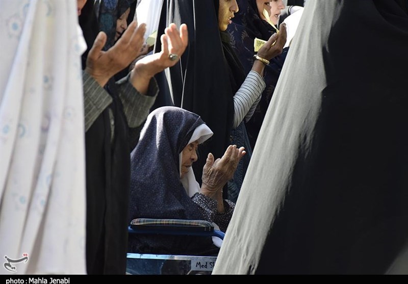 مردم استان کرمان یک ماه عبادت و روزه‌داری را در نخستین روز ماه شوال کامل کردند
