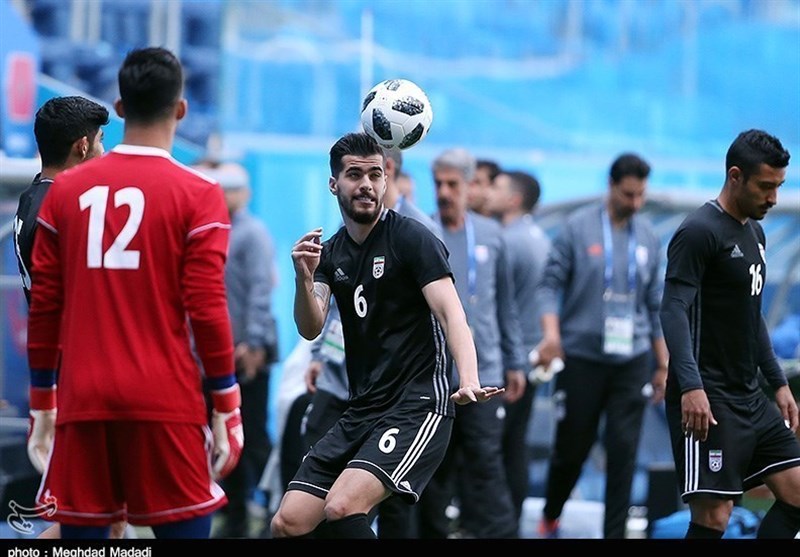 عزت‌اللهی: سرمربی ردینگ برای انتقالم به این تیم با کی‌روش صحبت کرده بود/ تیم ملی با رویکرد و تاکتیک‌های جدید آماده جام ملت‌ها می‌شود
