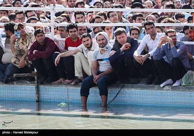مراسم اقامه نماز عید فطر به امامت مقام معظم رهبری - مصلی تهران