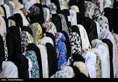 اقامه نماز عید فطر به امامت مقام معظم رهبری - مصلی تهران
