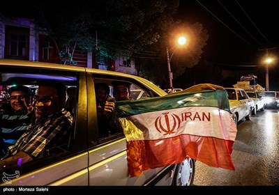 شادی مردم اصفهان پس از پیروزی تیم ملی فوتبال ایران مقابل مراکش