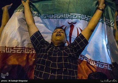 شادی مردم کرج پس از پیروزی تیم ملی فوتبال
