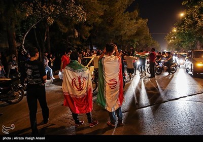 شادی مردم اصفهان پس از پیروزی تیم ملی فوتبال ایران مقابل مراکش