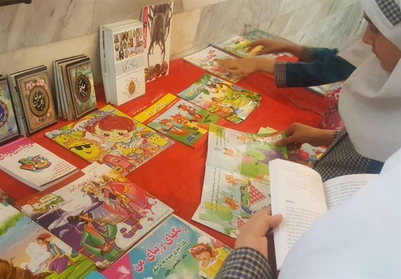 برپایی نمایشگاه کتاب در مدارس قم؛ فرصتی برای تشویق کودکان به مطالعه