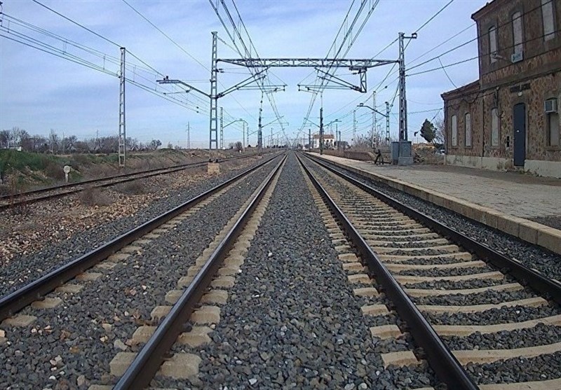 خط راه‌آهن سراسری تهران ـ جنوب در محور لرستان مسدود می‌شود