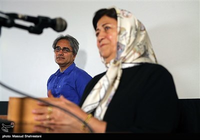  سخنرانی همسر زنده یاد جمشید الوندی در دومین شب نقره ای فیلمبرداران سینمای ایران