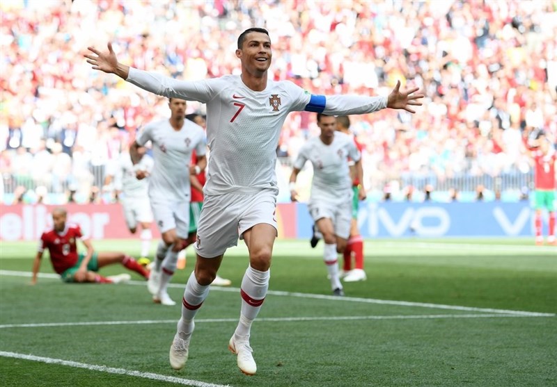 جام جهانی 2018| رونالدو از پوشکاش گذشت و پشت سر دایی قرار گرفت/ کریس آقای گل ملی اروپا شد + عکس