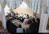 دیدار جامعه قرآنی با خانواده شهید غلامرضا احمدی