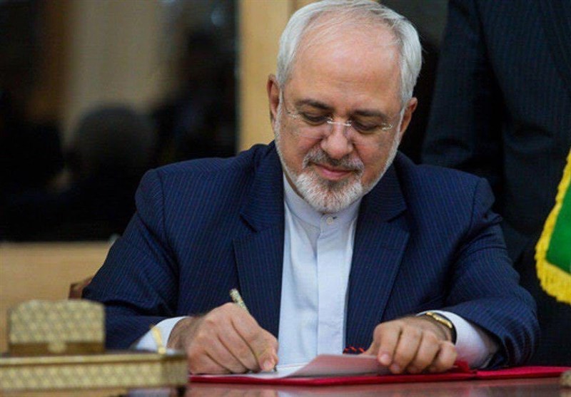 ظریف نے امریکی جرائم اور ایران کے قانونی مطالبات کی فہرست شائع کردی