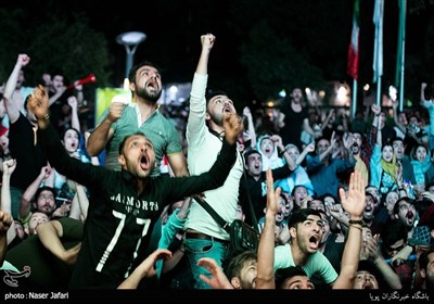 Iran Football Fans Gather in Public Places to Watch World Cup Match