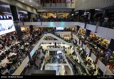  Iran Football Fans Gather in Public Places to Watch World Cup Match