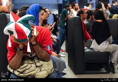  Iran Football Fans Gather in Public Places to Watch World Cup Match